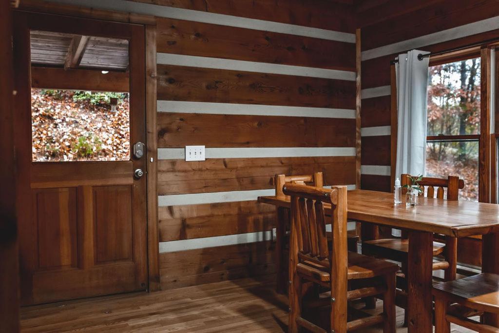 Deer Run Cabin At 36 North - Hot Tub Purlear Exterior foto